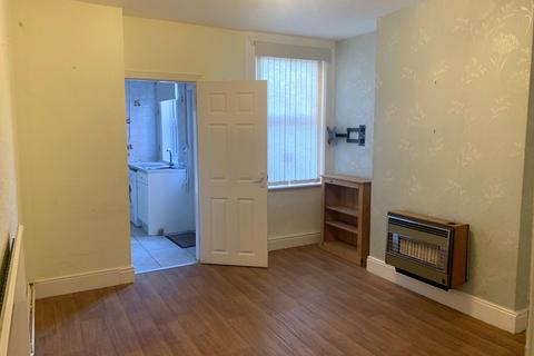 3 bedroom terraced house to rent, Kings Road, Melton Mowbray