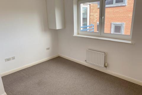 2 bedroom apartment to rent, Britannia Road, Sale M33