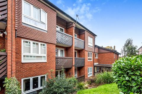 56 Cedar Close, London, SE21 8JF