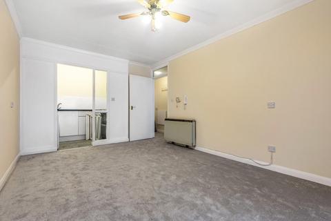 56 Cedar Close, London, SE21 8JF