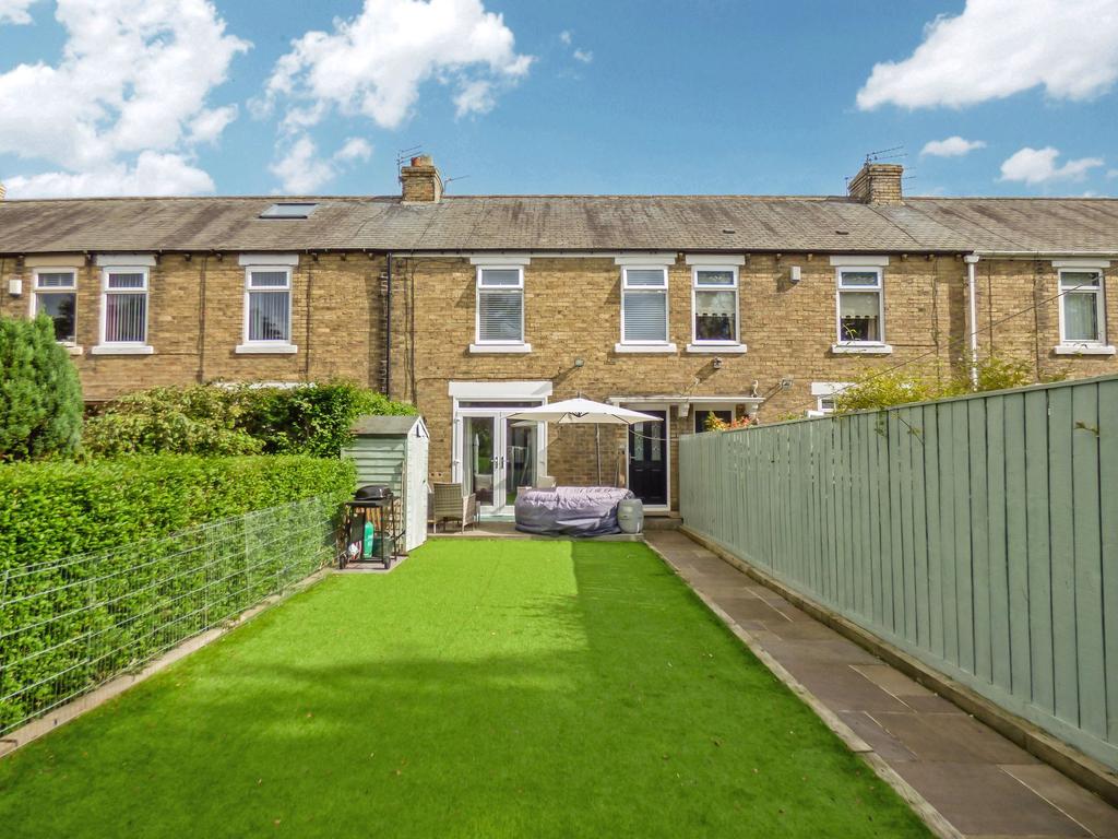 Park Road, Ashington, Northumberland, NE63 8AF 3 bed terraced house £