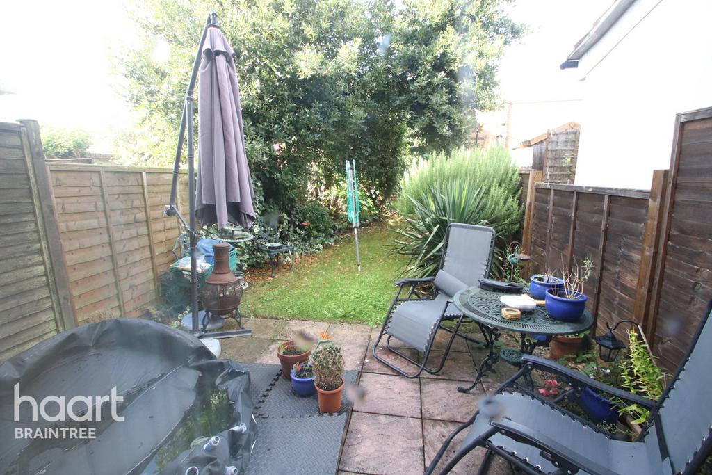 Keeble Way, Braintree 2 bed terraced house £240,000