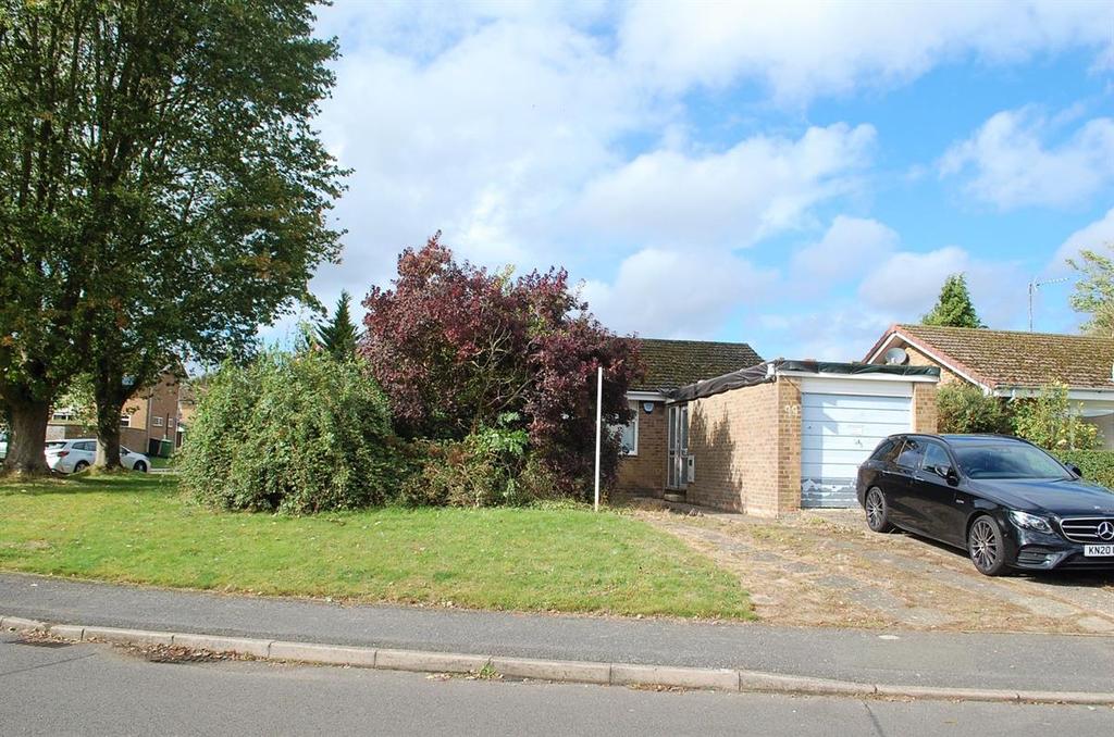 Hesketh Road, Yardley Gobion, Towcester 2 bed bungalow £315,000