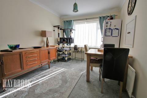 5 Beaver Avenue, Sheffield, S13 9QH