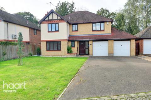 15 Brampton Close, Wisbech, PE13 1LU