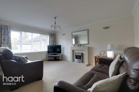 15 Brampton Close, Wisbech, PE13 1LU