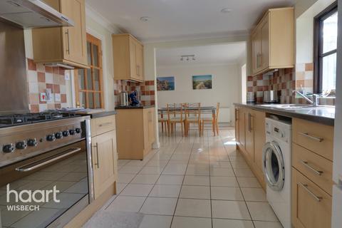 15 Brampton Close, Wisbech, PE13 1LU