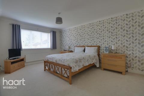 15 Brampton Close, Wisbech, PE13 1LU