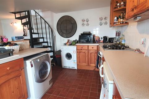 Studio House Front Road, St Margarets Hope, Orkney, KW17 2SL