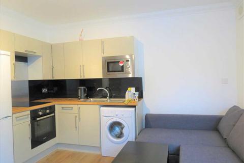 3 bedroom apartment to rent, Wimborne Road, Winton, Bournemouth