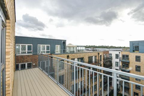 2 bedroom flat to rent, Beaufort Park, Colindale, London