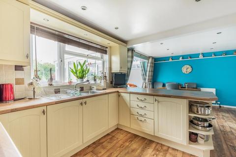 6 Pentrosfa Crescent, Llandrindod Wells, LD1 5NW