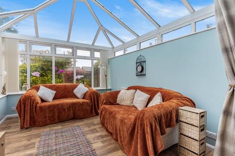 6 Pentrosfa Crescent, Llandrindod Wells, LD1 5NW