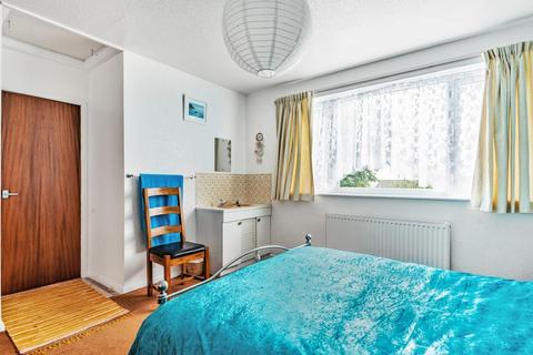 6 Pentrosfa Crescent, Llandrindod Wells, LD1 5NW