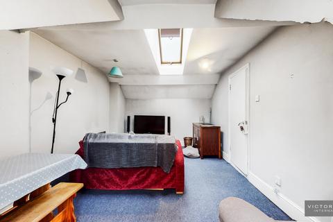 1 bedroom apartment to rent, Camden Road, Islington, London, N7