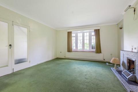 12a Stanley Avenue, Beckenham, BR3 6PX