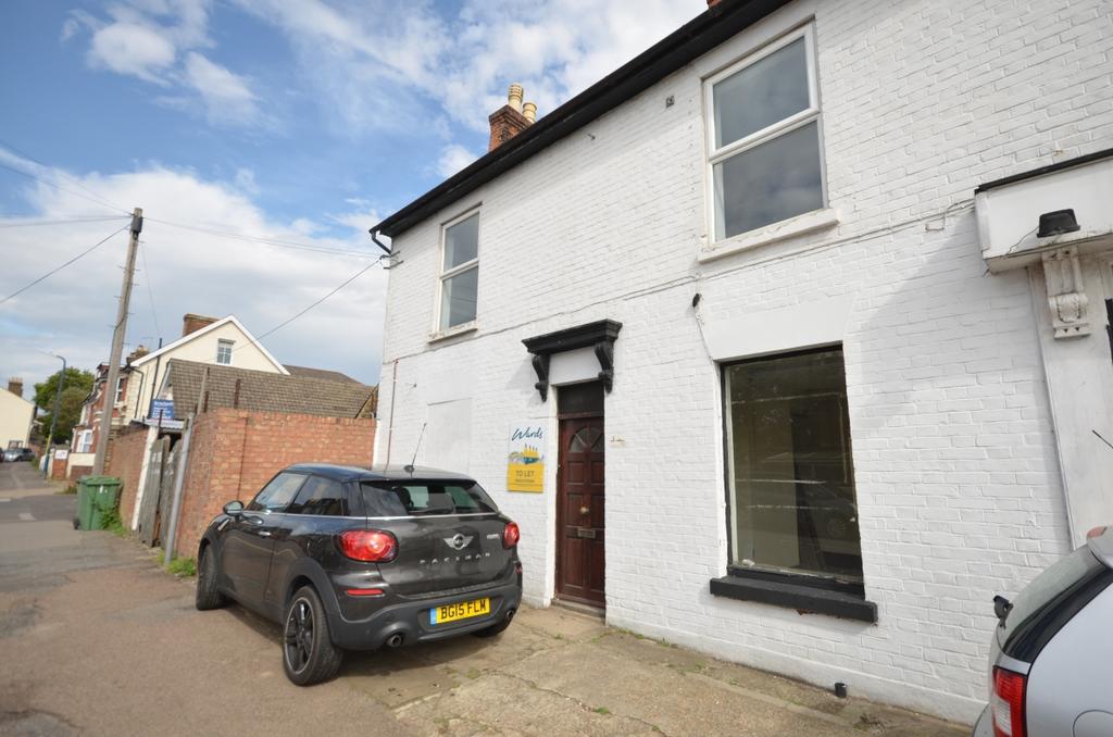 Holland Road Maidstone ME14 2 bed £825 pcm (£190 pw)