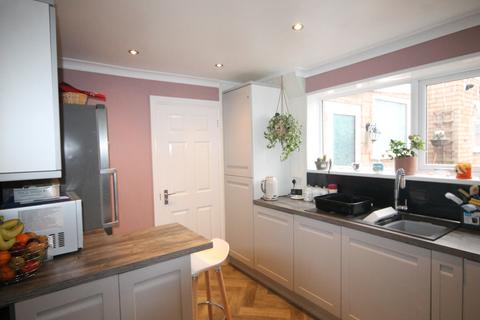 9 Anchor Close, Tamworth, B77 3EL