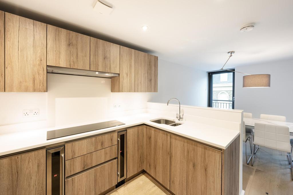Kitchen ()