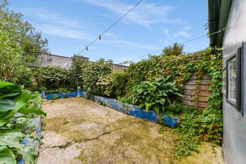 115 Clifden Road, London, E5 0LW