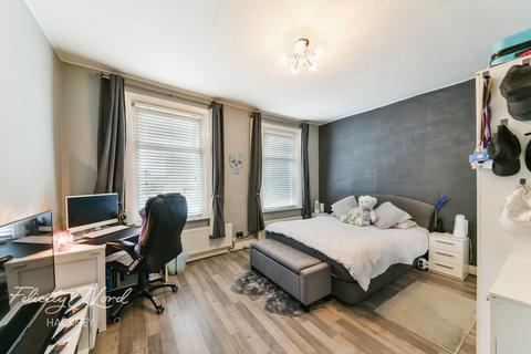 115 Clifden Road, London, E5 0LW