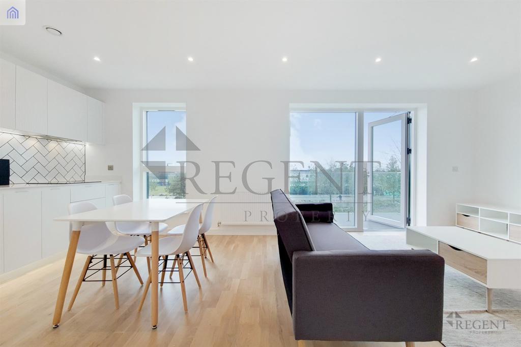 Watson House, Greenleaf Walk, UB1 2 bed apartment £1,700 pcm (£392 pw)