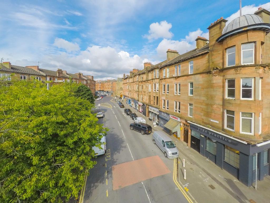 Carmunnock Road, Flat 3/1, Mount Florida, Glasgow, G44 4TZ 2 bed flat