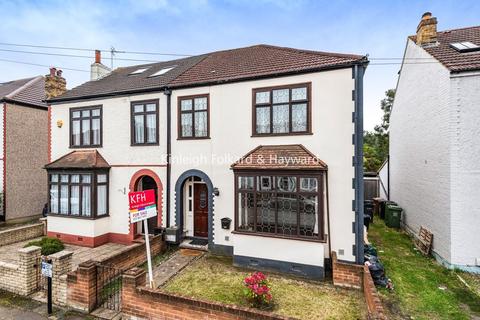 71 Dallinger Road, London, SE12 0TQ