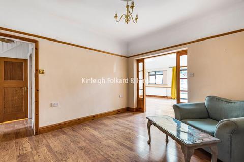 71 Dallinger Road, London, SE12 0TQ