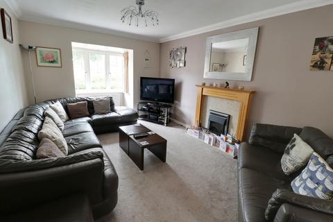 44 The Spinney, Grange Park, Northampton, NN4 5BT