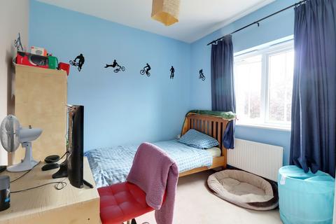 44 The Spinney, Grange Park, Northampton, NN4 5BT