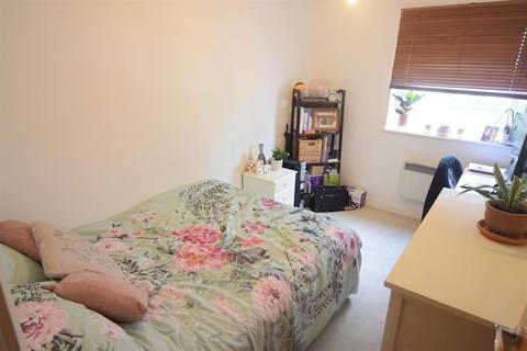 Flat 10, Hudson House Station Approach, Epsom, KT19 8DJ