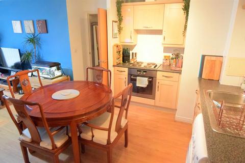 Flat 10, Hudson House Station Approach, Epsom, KT19 8DJ
