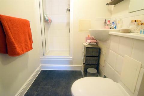 Flat 10, Hudson House Station Approach, Epsom, KT19 8DJ