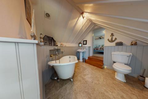 Chance Cottage Dover Road, Guston, Dover, CT15 5EW