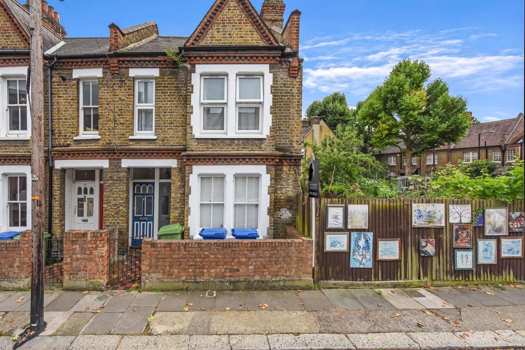 Aylesbury Road, Elephant and Castle... 2 bed flat £400,000