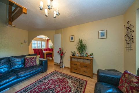 8 Blair Close, Hemel Hempstead, HP2 7QJ