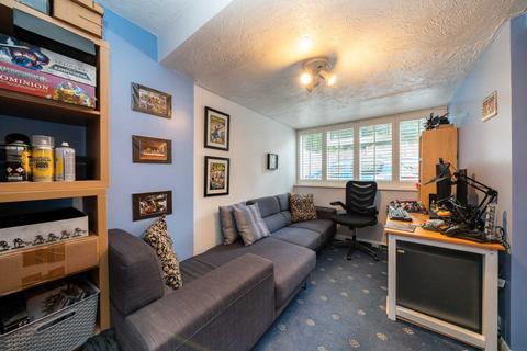 8 Blair Close, Hemel Hempstead, HP2 7QJ