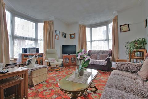 93 Avenue Road, Southampton, SO14 6BD