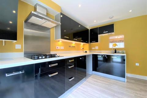41 Albacore Way, Hayes, UB3 2FS