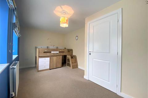 41 Albacore Way, Hayes, UB3 2FS