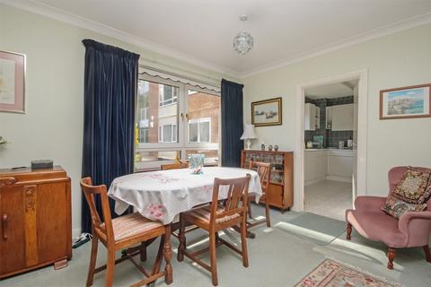 2 bedroom flat for sale - Kingsgate, 7 The Avenue, BRANKSOME PARK, Dorset