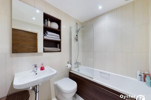 19, Henry Court Unwin Way, Stanmore, HA7 1FG