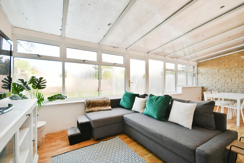 Conservatory dining room