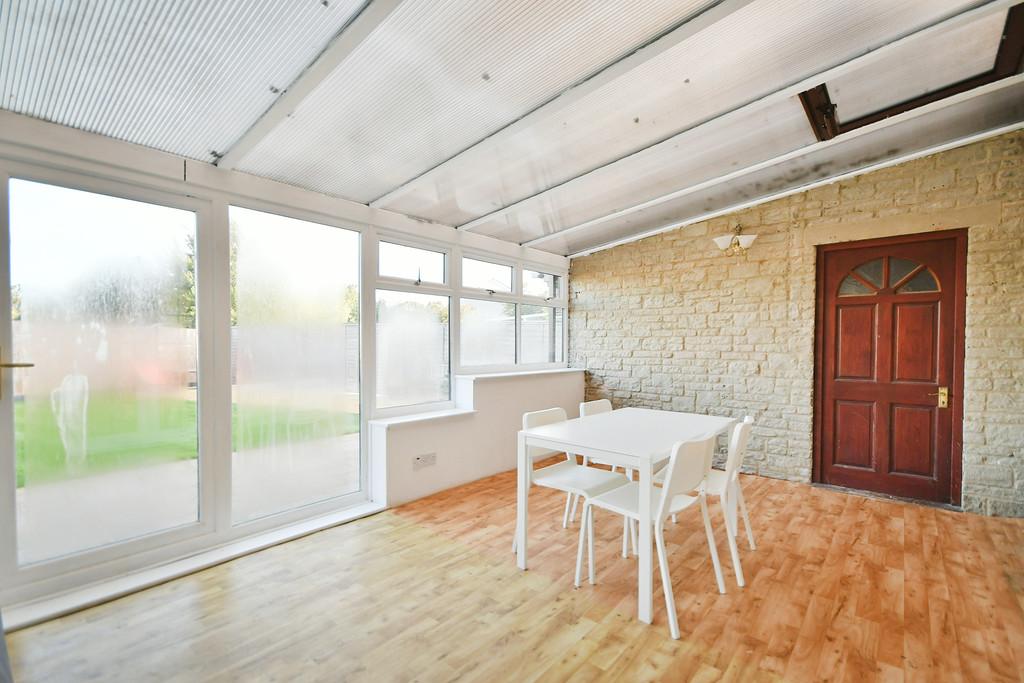 Conservatory dining room
