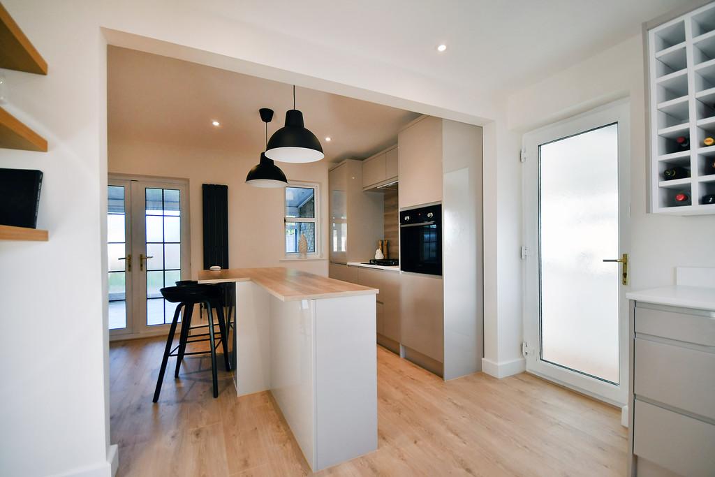 Kitchen breakfast room