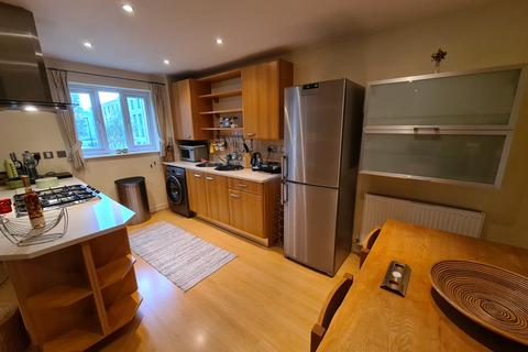 2 bedroom apartment to rent, Meridian Square, Stretford Road, Hulme, Manchester. M15 5JH