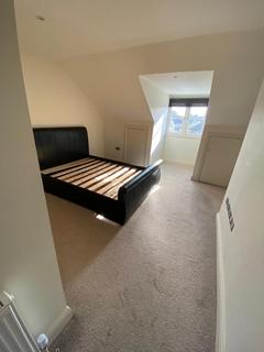 4 bedroom detached house to rent - Canterbury Road, Morden SM4