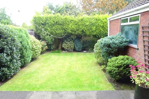 3 bedroom semi-detached house for sale - Canterbury Close, Aintree