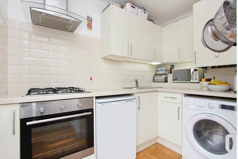 1 bedroom apartment to rent, Windmill Road, Hampton Hill